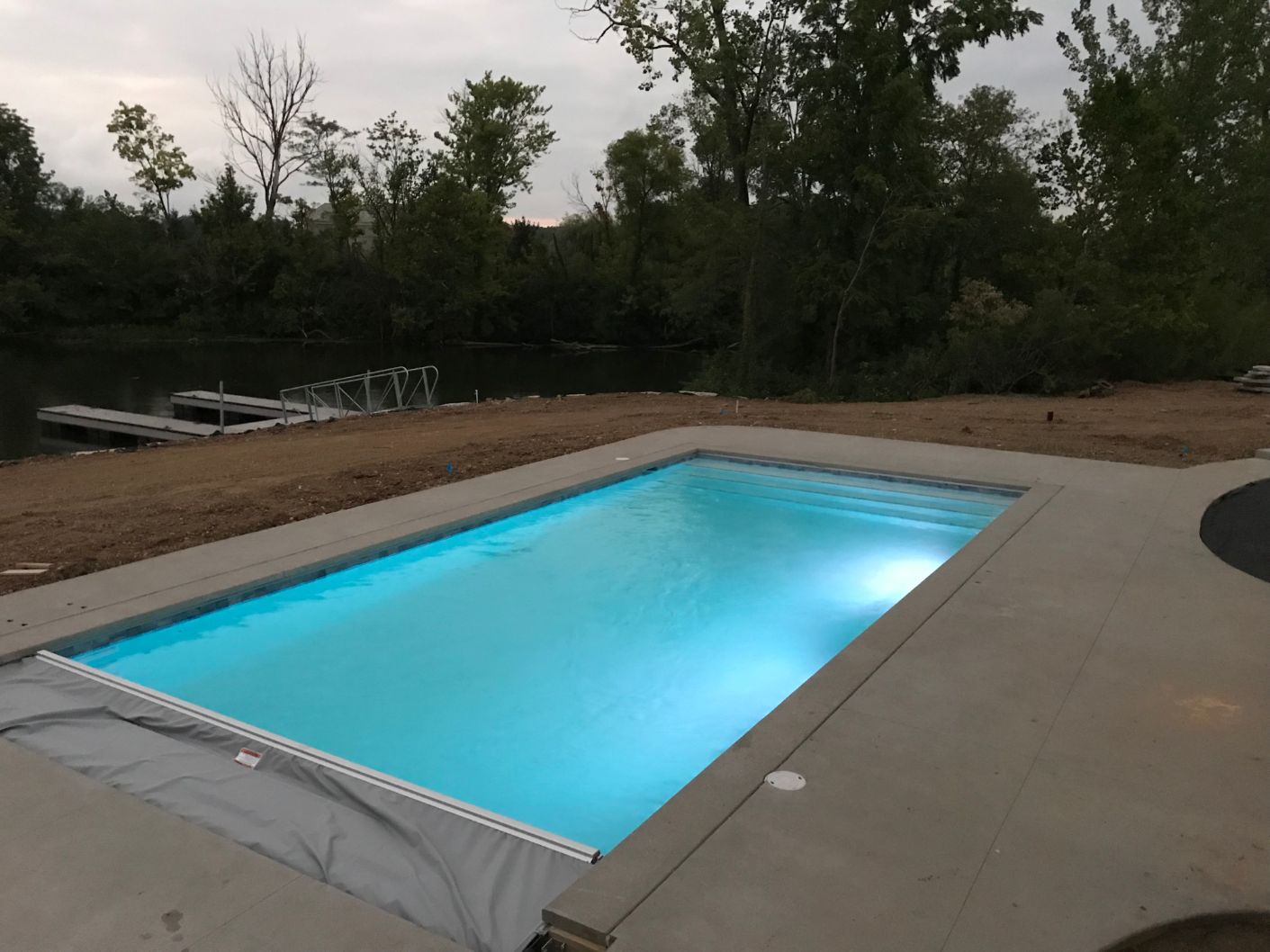 Full Length Entry Pool on Geist