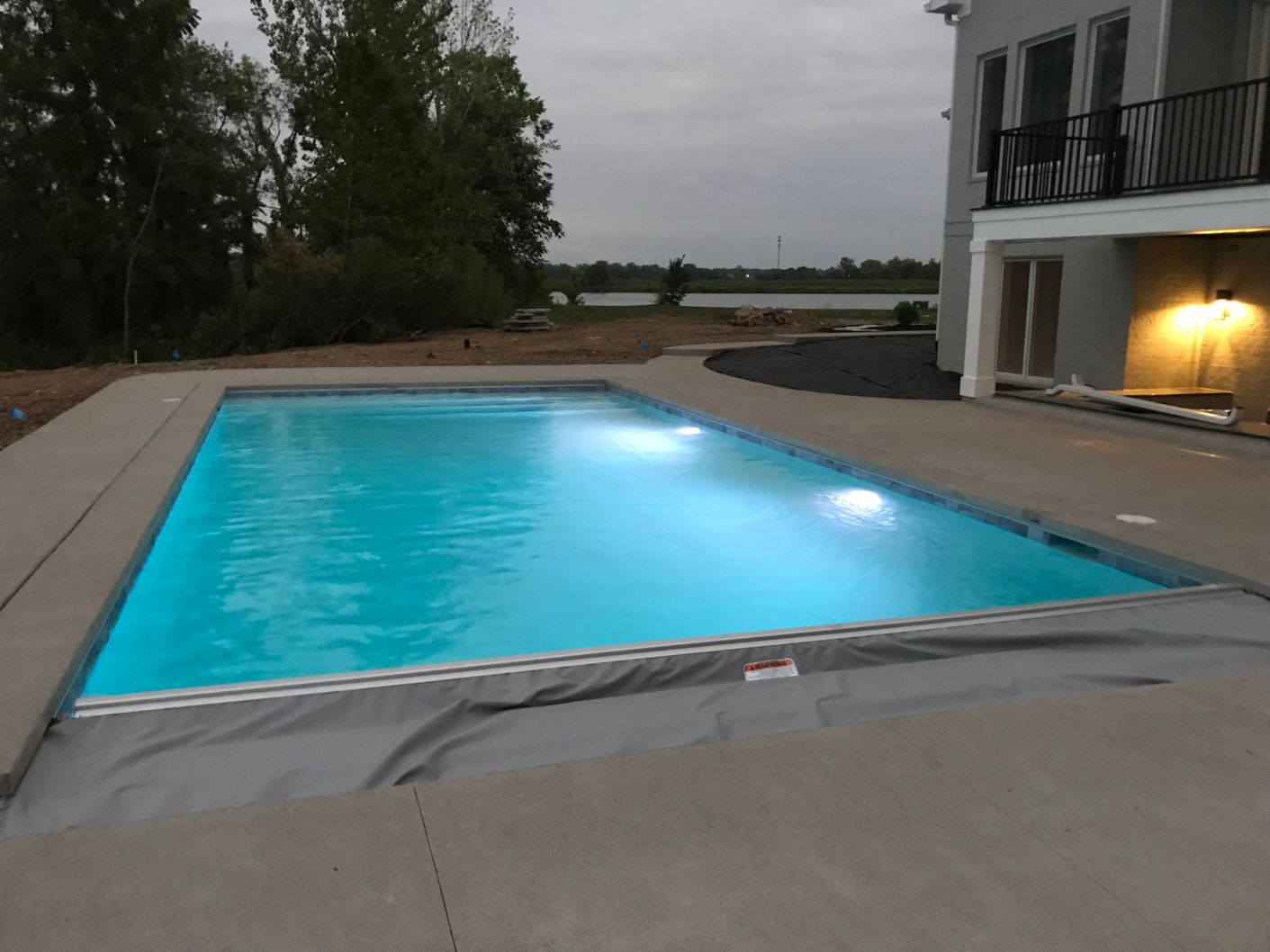 Full Length Entry Pool on Geist