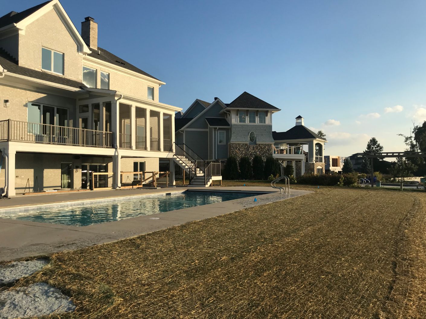 Full Length Entry Pool on Geist