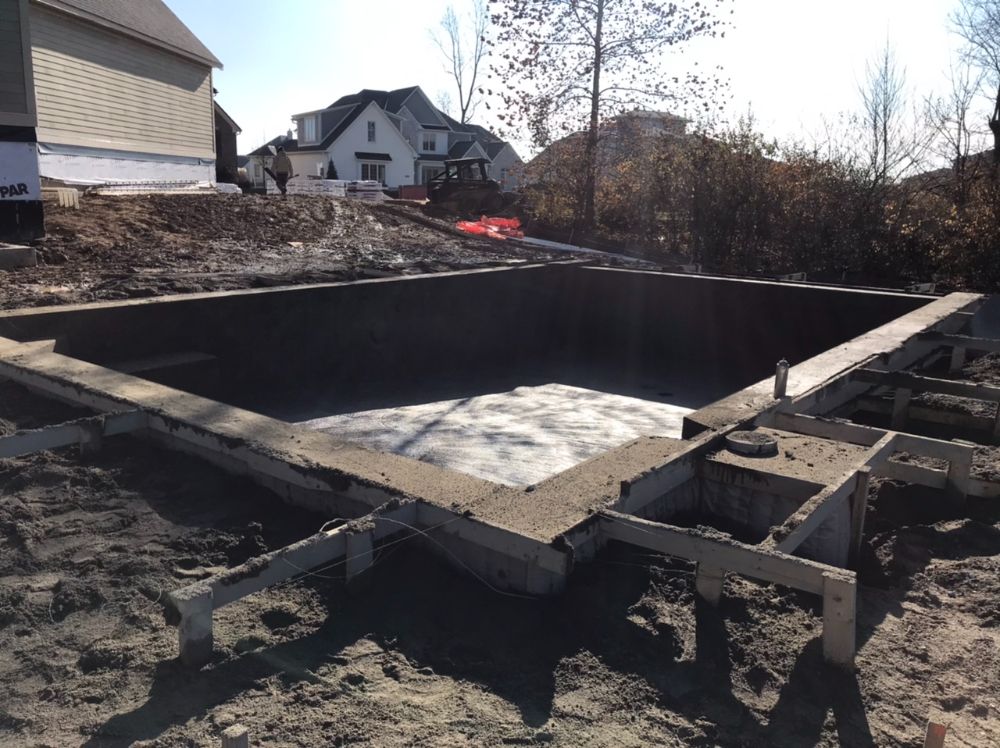 Sport Pool on the Water