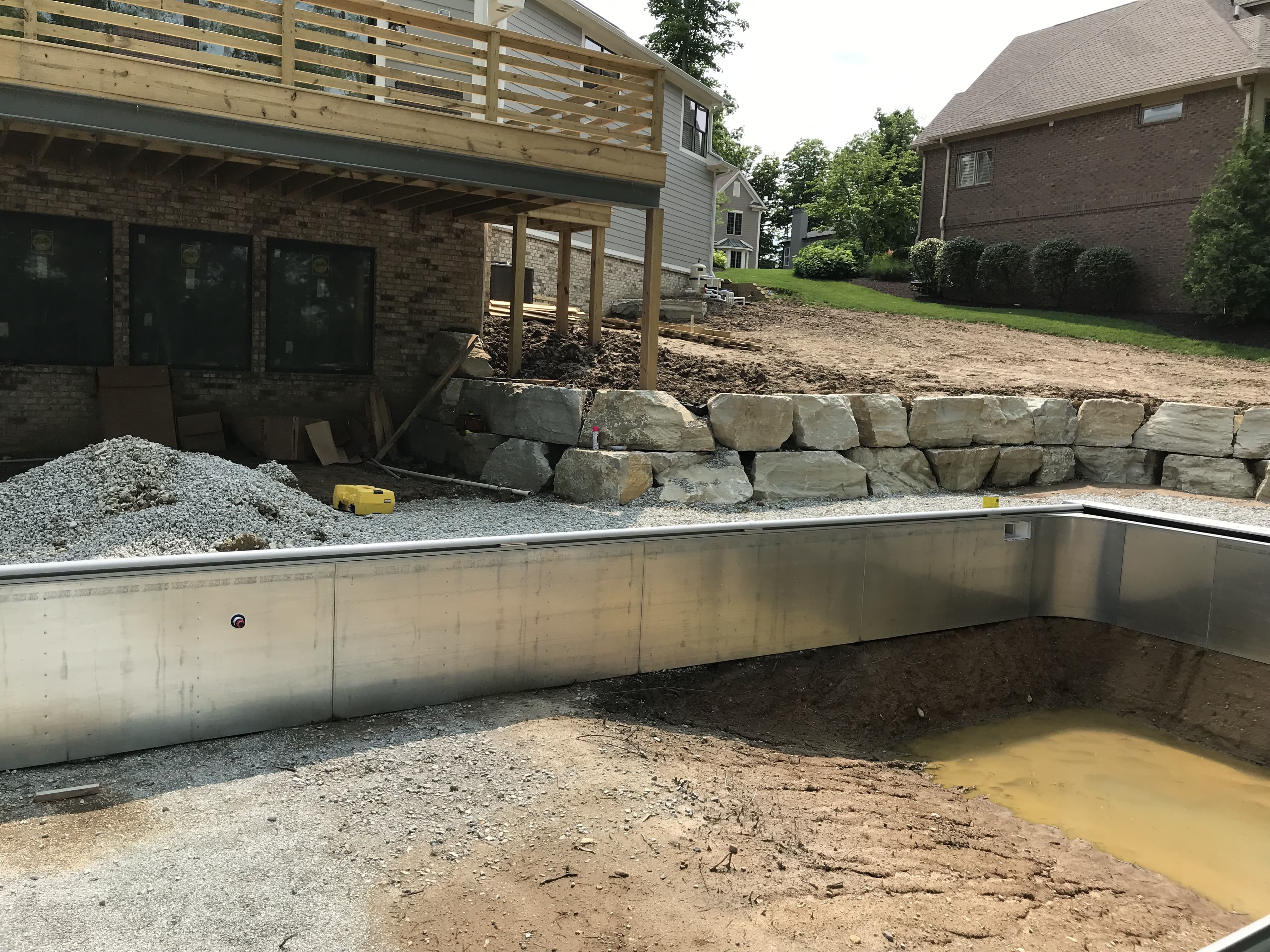 Geist Boulder Wall