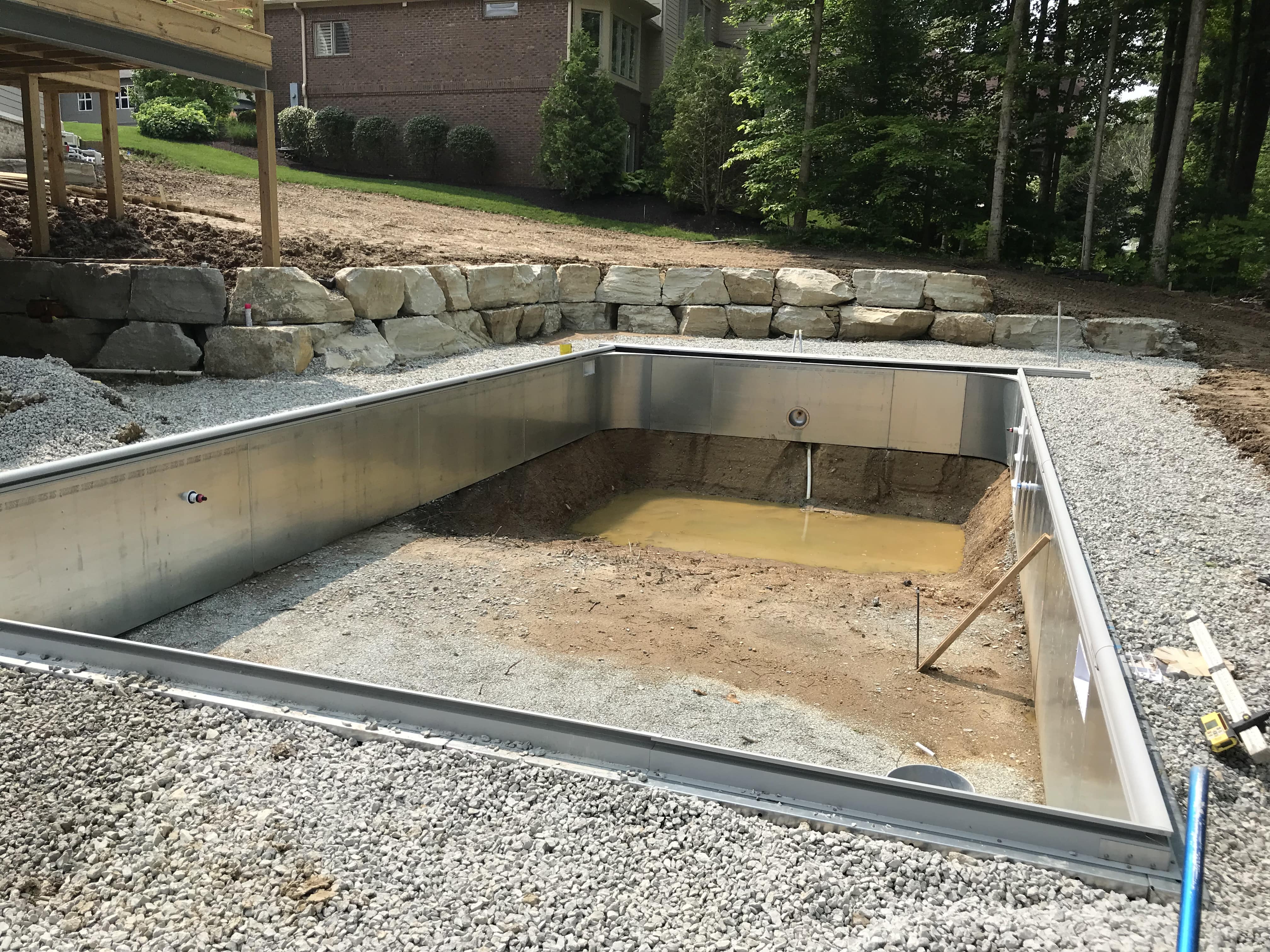 Geist Boulder Wall