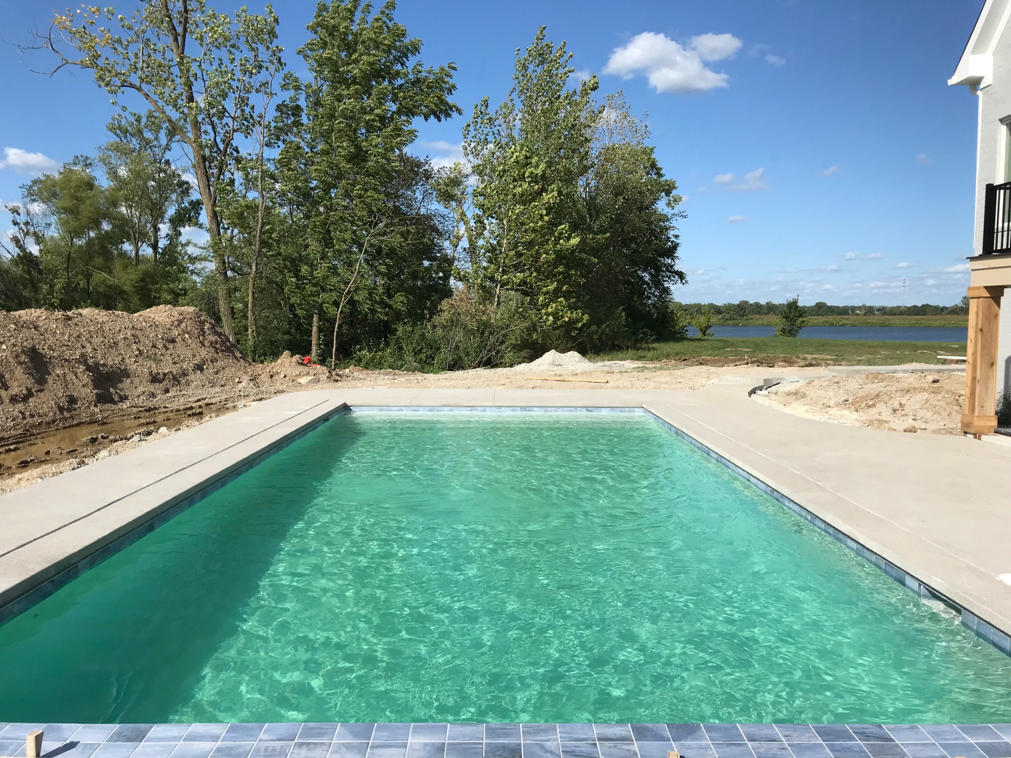 Full Length Entry Pool on Geist
